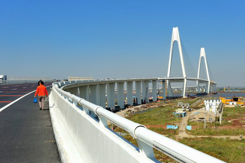 Grand Bridge over Liao River of Coastal Highway in Liaoning Province
