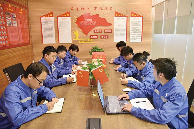 远景目的催人奋进 凝心聚力坚韧前行——中国必赢网络游戏平台下层单位学习宣贯党的十九届五中全会精神掠影